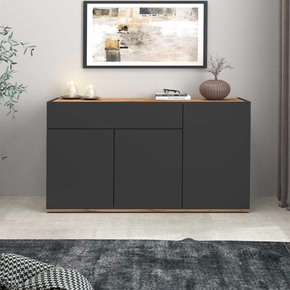 Détail du contraste anthracite et chêne du buffet GARDA