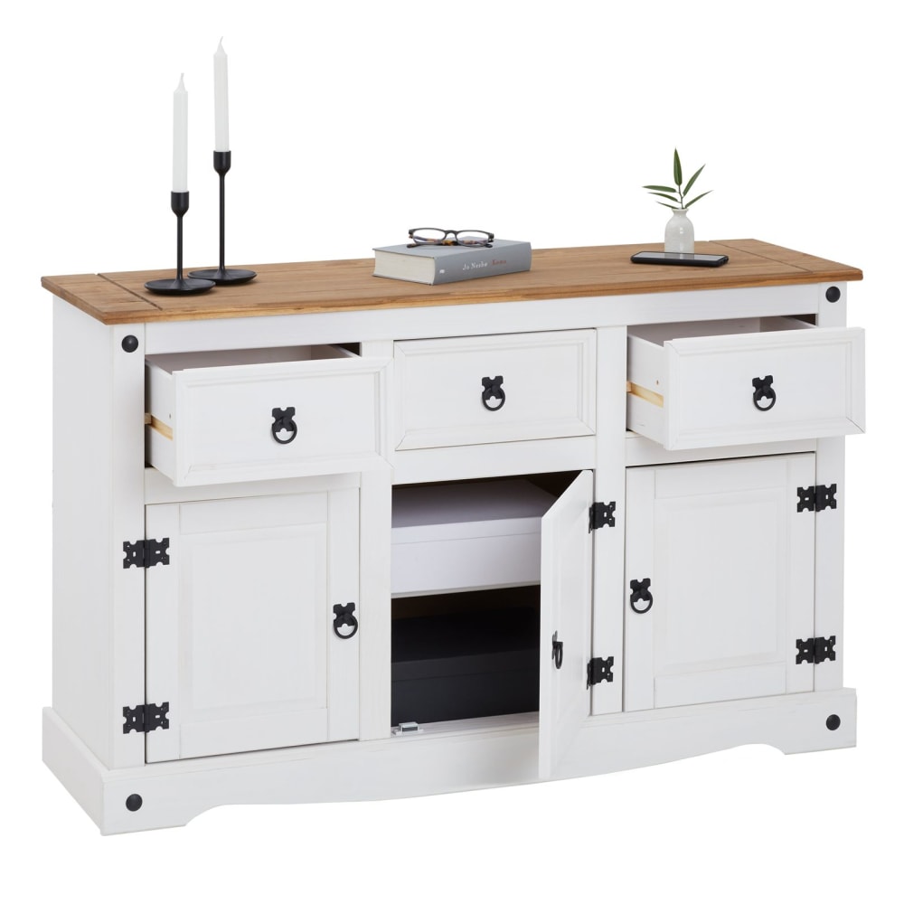 Buffet CAMPO portes ouvertes sur la tablette réglable