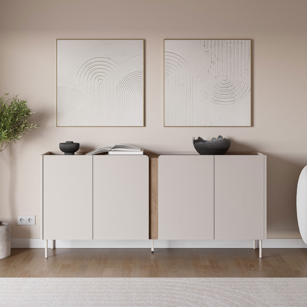 Détail de la bande en bois brut du buffet BOXY