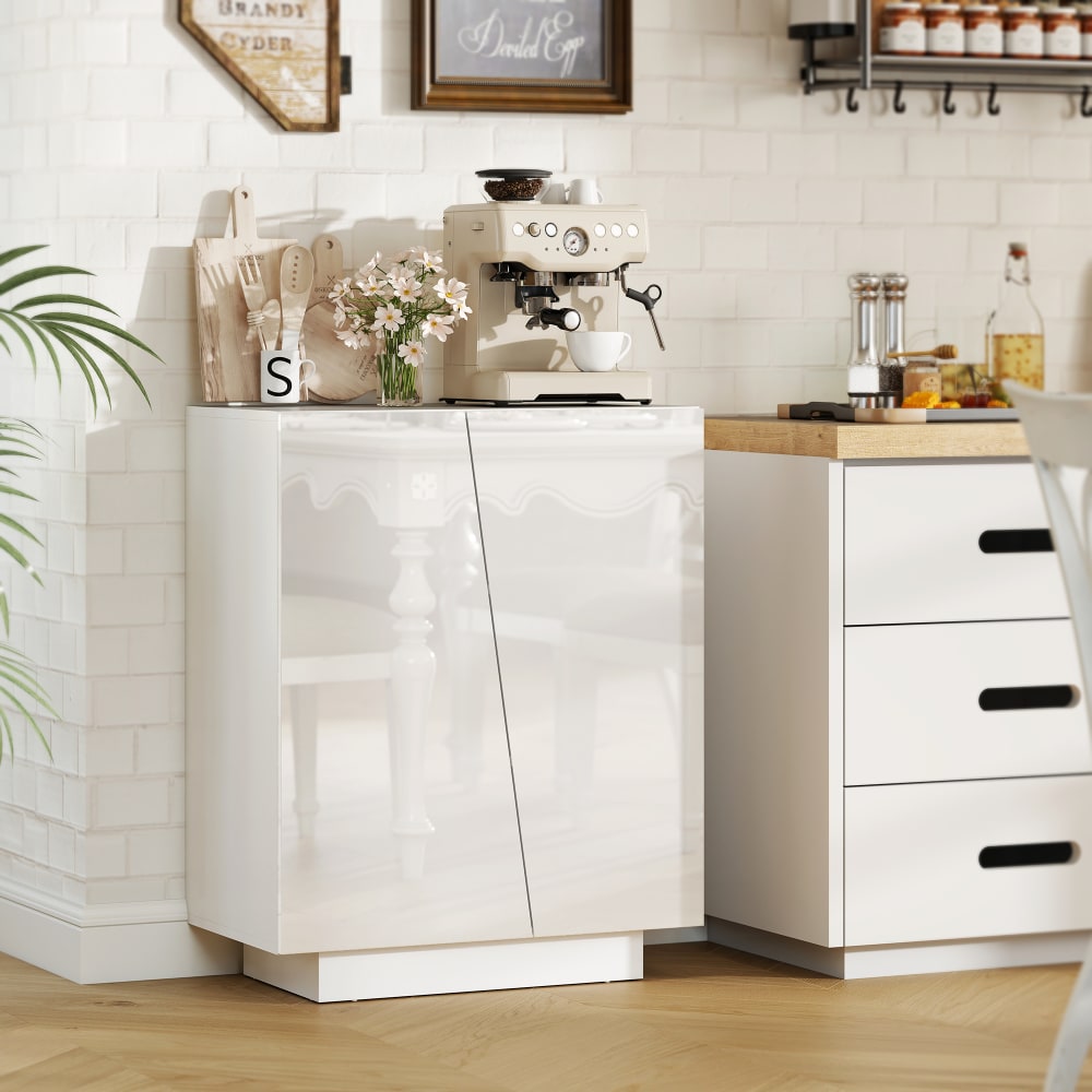 Détail de la façade blanc brillant du buffet HOMCOM