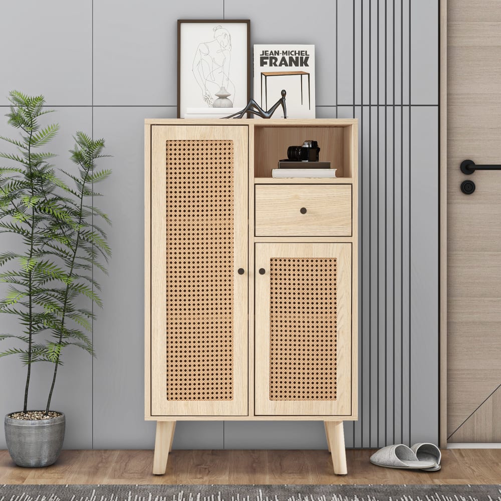 Détail du tissage de rotin des portes du buffet URBAN MEUBLE