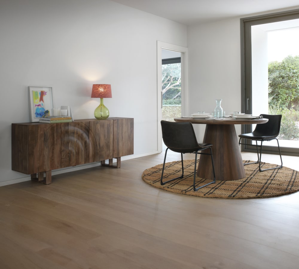 Buffet GEESE HOME ouvert sur son étagère fixe