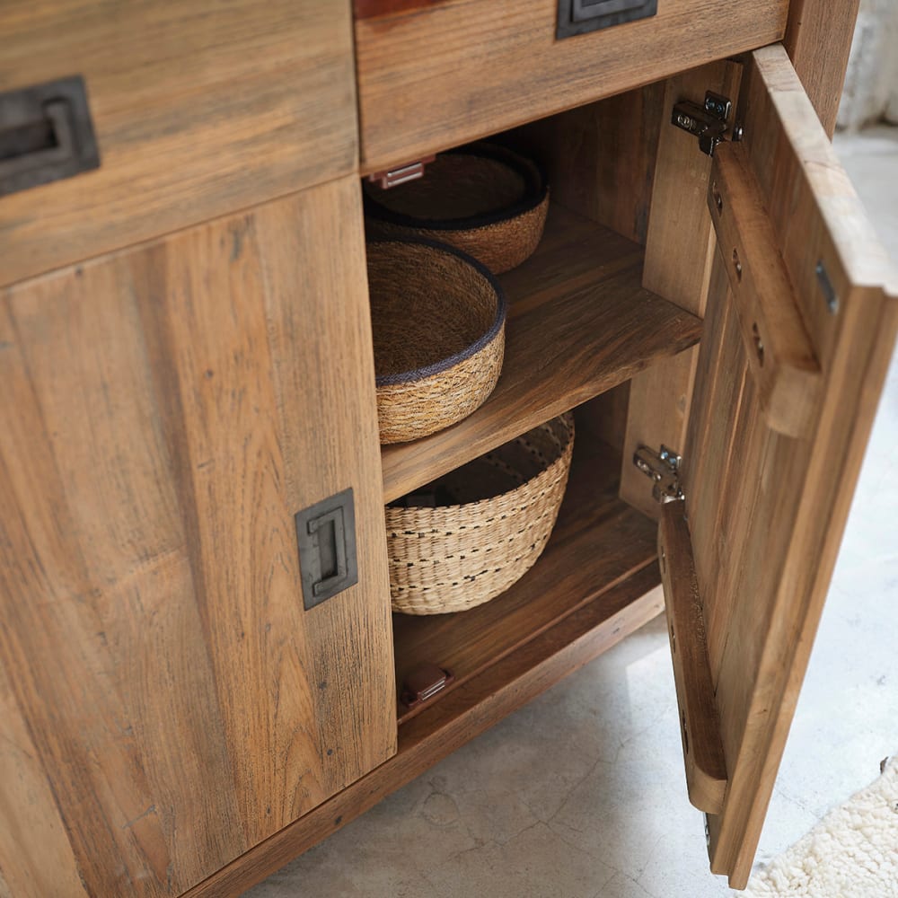Buffet CARGO portes ouvertes sur le placard intérieur