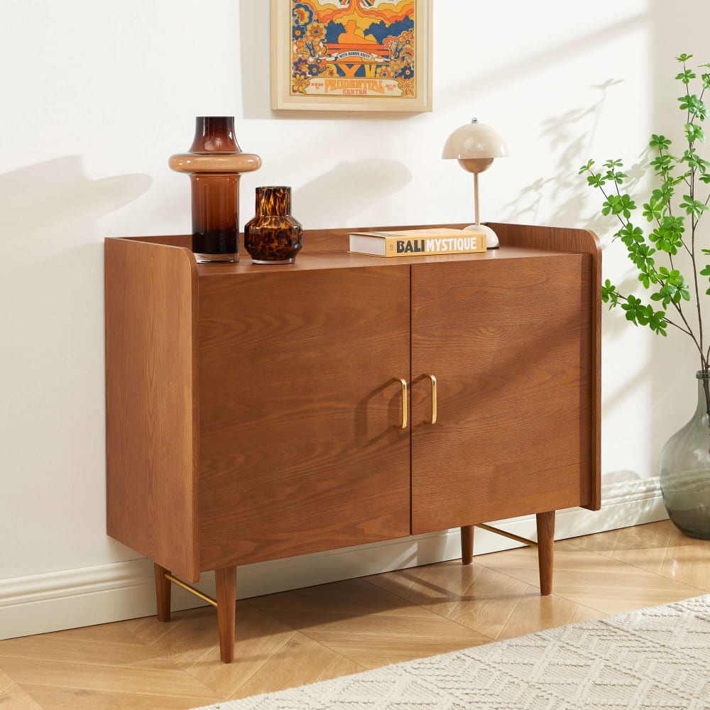 Détail du placage de frêne du buffet TWIGGY