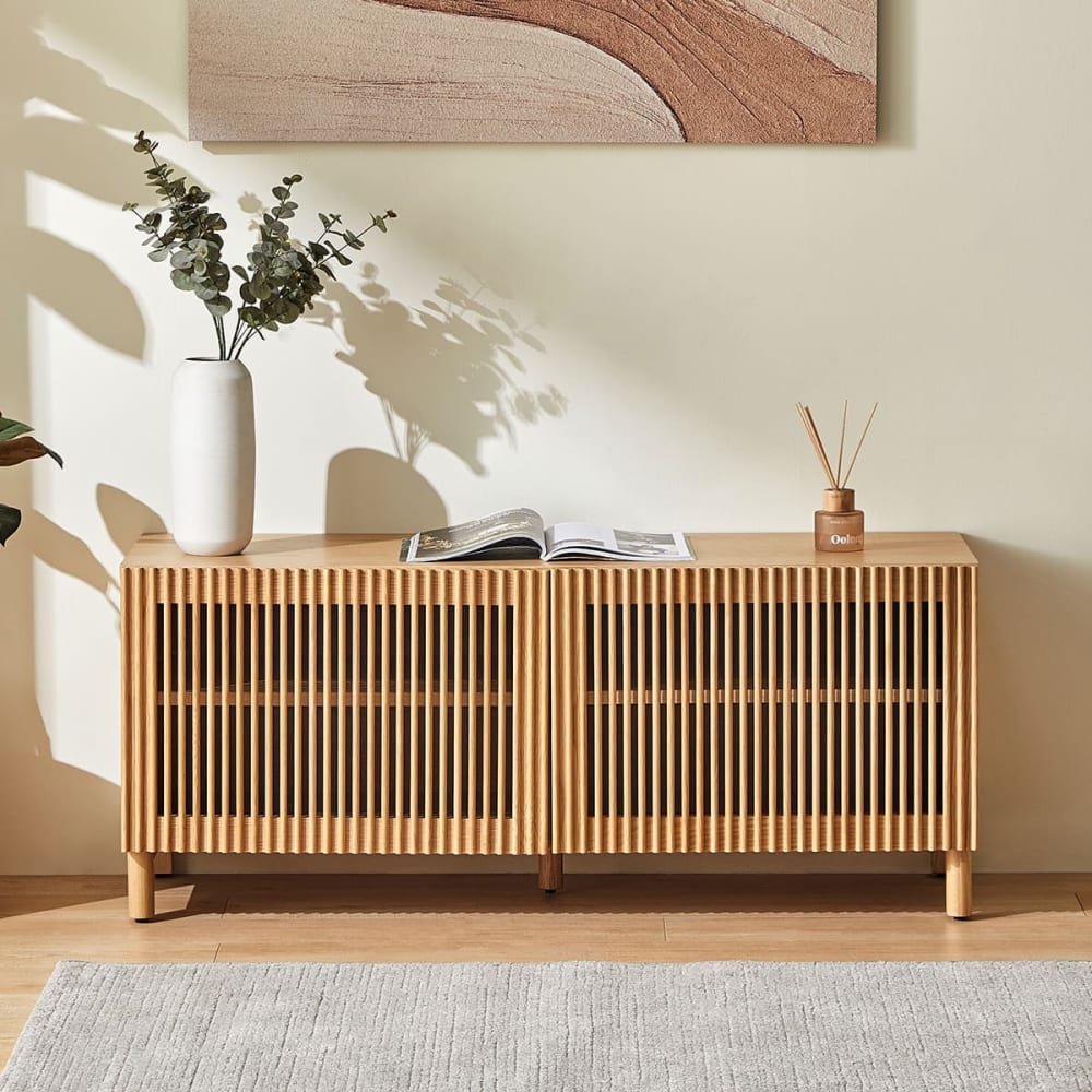 Détail du placage chêne et frêne du buffet UMEA