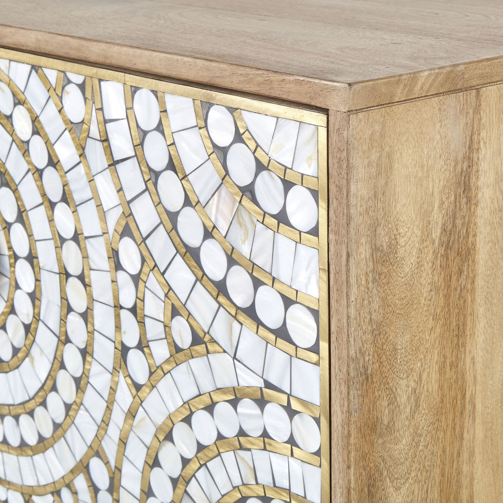 Détail des motifs de nacre sur les portes du buffet OLYMPEA