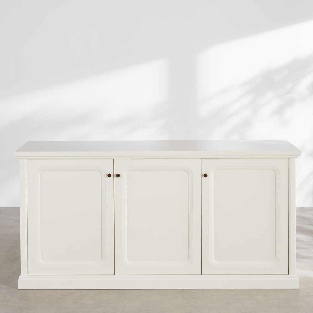 Détail des moulures des portes du buffet ALIETTE