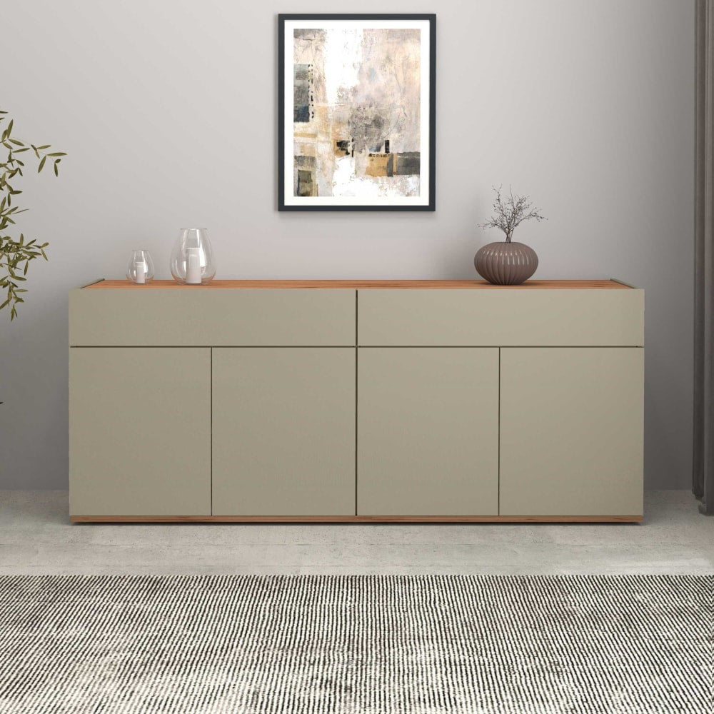 Détail de la finition taupe mat du buffet GARDA