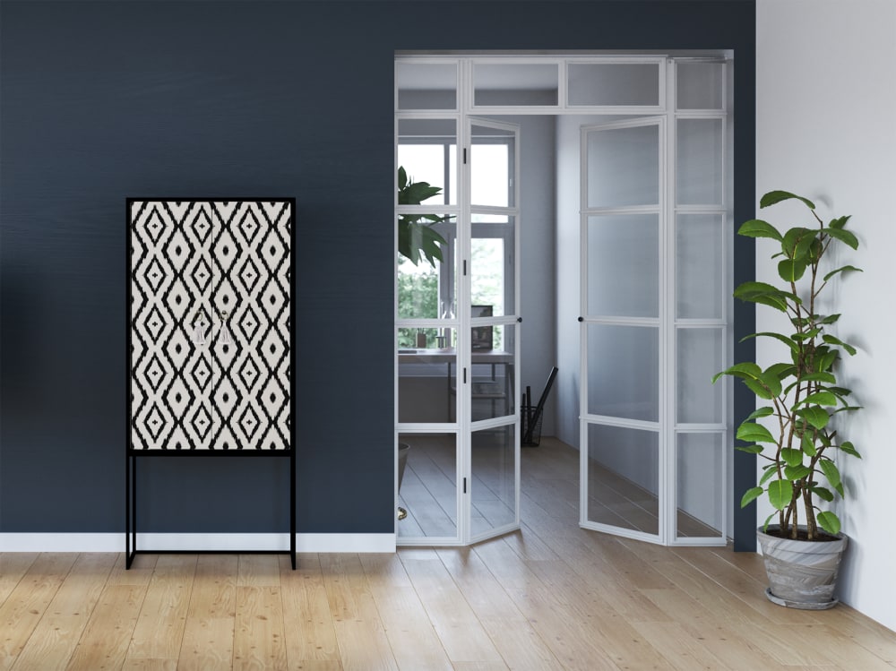 Détail du motif ikat imprimé du buffet IKAT