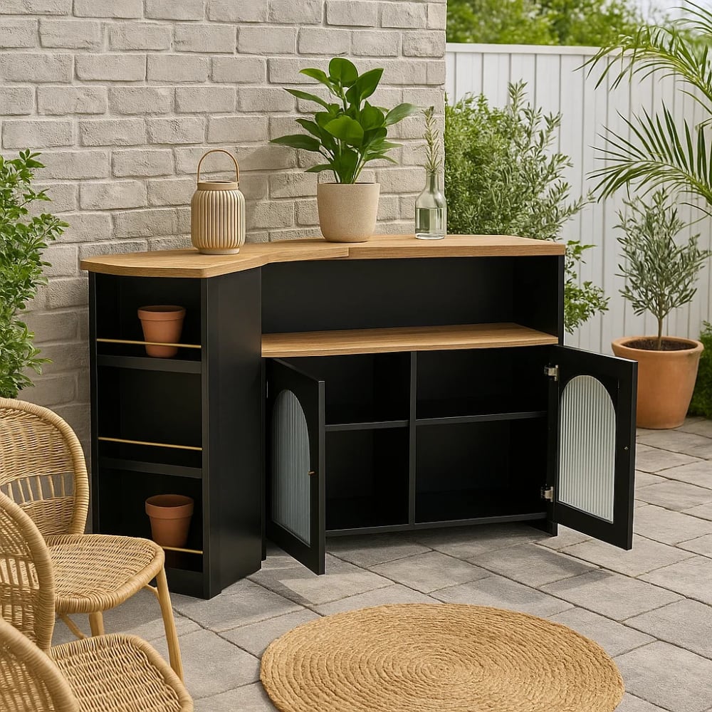 Détail des portes en verre strié du buffet URBAN MEUBLE