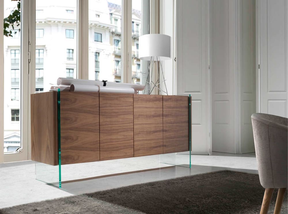Buffet ANGEL CERDA portes ouvertes sur les étagères en bois