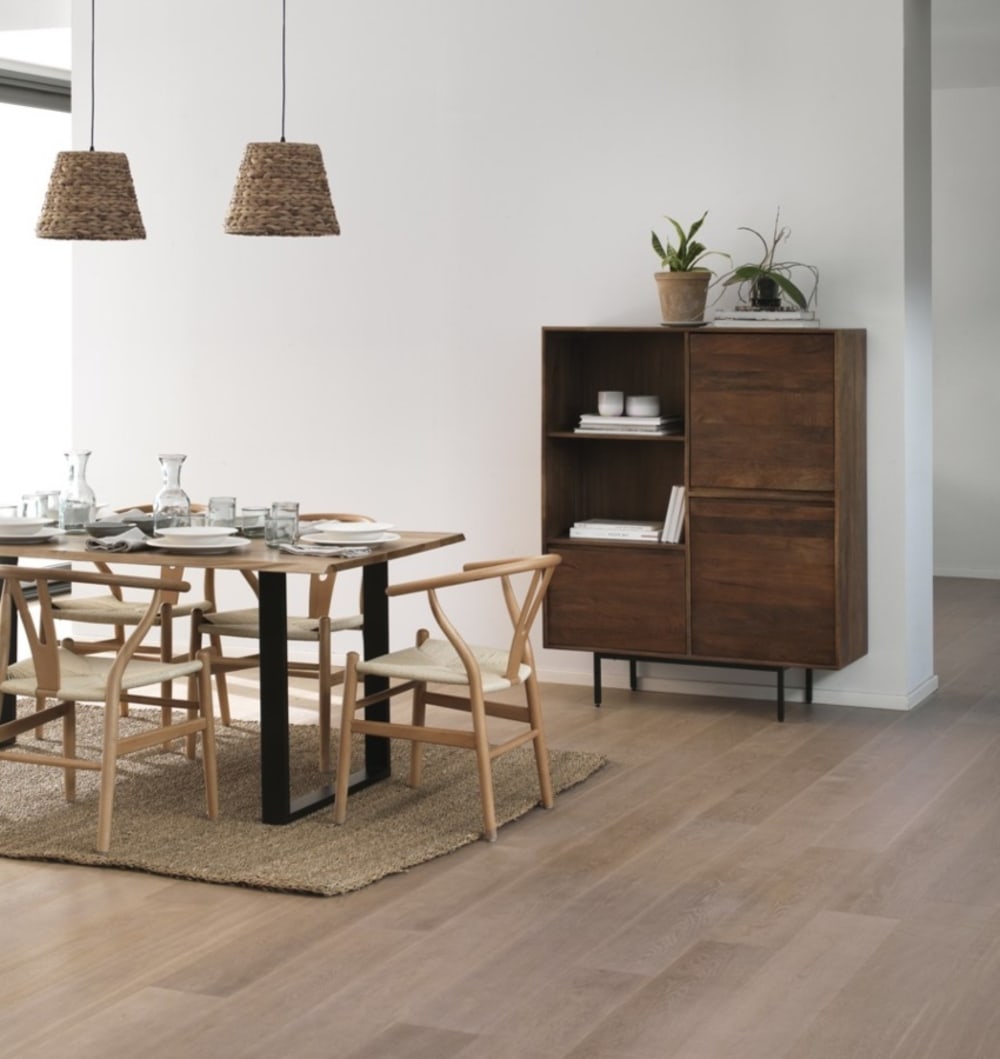 Buffet GEESE HOME portes ouvertes sur son étagère