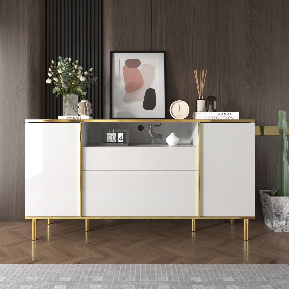 Détail des bordures dorées du buffet URBAN MEUBLE