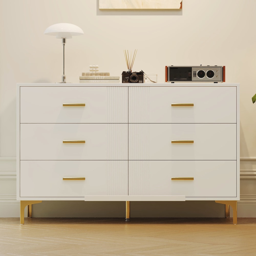 Détail du motif ondulé des tiroirs du buffet URBAN MEUBLE